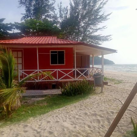 Tumombuvoi Homestay Tiga Papan Luaran gambar