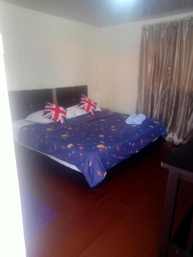 Tumombuvoi Homestay Tiga Papan Luaran gambar