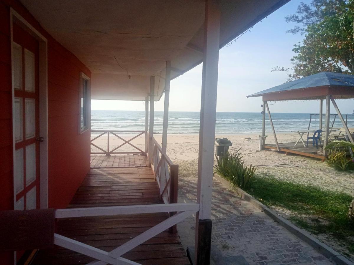 Tumombuvoi Homestay Tiga Papan Luaran gambar