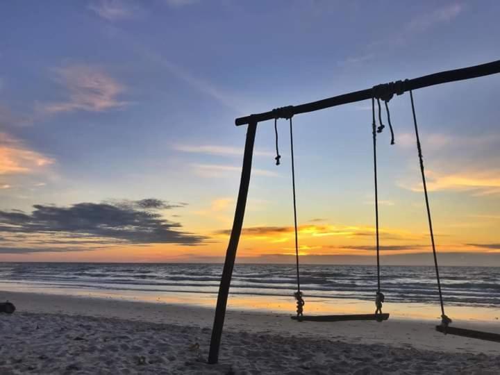 Tumombuvoi Homestay Tiga Papan Luaran gambar